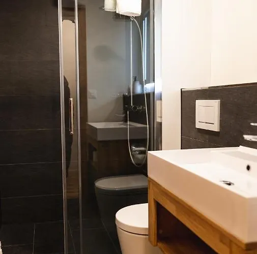 Wunderstay Alpine 403 Centric Balcony/view דירה דאבוס